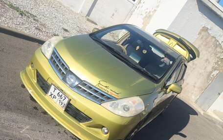 Nissan Tiida, 2004 год, 550 000 рублей, 2 фотография
