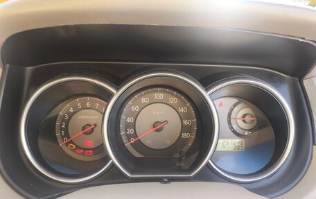 Nissan Tiida, 2004 год, 550 000 рублей, 14 фотография