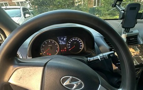 Hyundai Solaris II рестайлинг, 2013 год, 380 000 рублей, 7 фотография