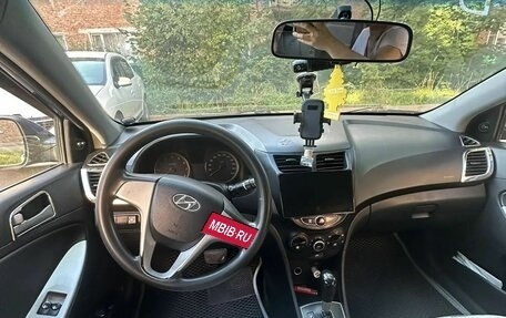 Hyundai Solaris II рестайлинг, 2013 год, 380 000 рублей, 6 фотография