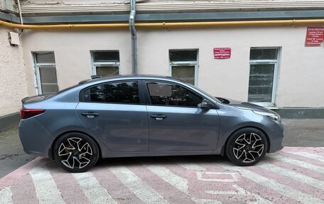 KIA Rio IV, 2018 год, 1 395 000 рублей, 2 фотография