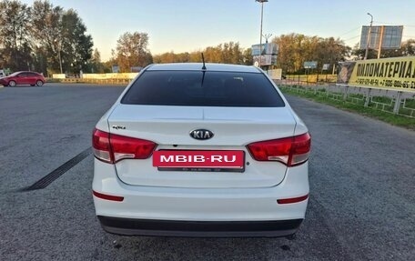 KIA Rio III рестайлинг, 2016 год, 890 000 рублей, 5 фотография