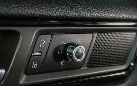 Volkswagen Touareg III, 2012 год, 2 599 000 рублей, 24 фотография