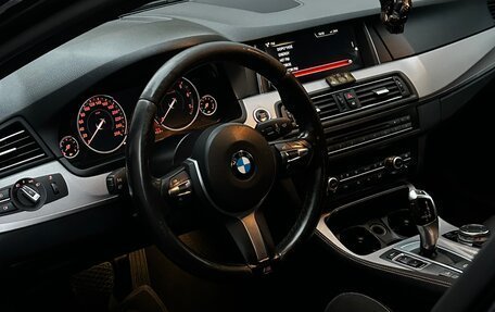 BMW 5 серия, 2016 год, 1 800 000 рублей, 11 фотография