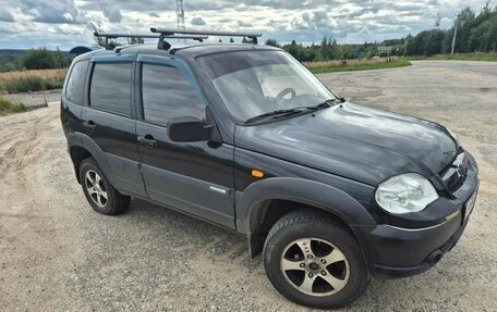 Chevrolet Niva I рестайлинг, 2010 год, 330 000 рублей, 8 фотография