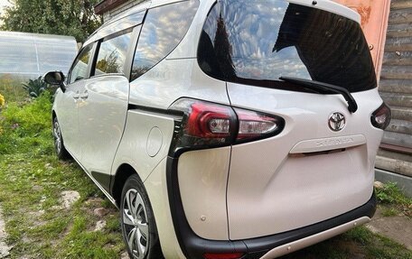 Toyota Sienta II, 2021 год, 1 280 000 рублей, 4 фотография