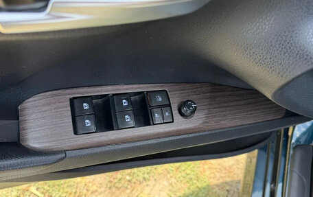 Toyota Camry, 2018 год, 2 350 000 рублей, 10 фотография