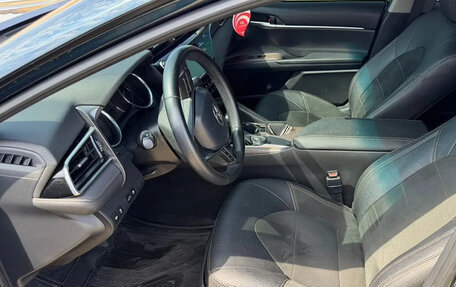 Toyota Camry, 2018 год, 2 350 000 рублей, 11 фотография
