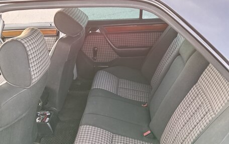 Mercedes-Benz W124, 1988 год, 410 000 рублей, 12 фотография