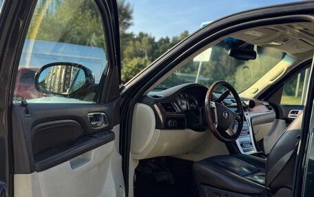 Cadillac Escalade III, 2011 год, 2 100 000 рублей, 10 фотография