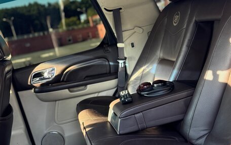 Cadillac Escalade III, 2011 год, 2 100 000 рублей, 21 фотография