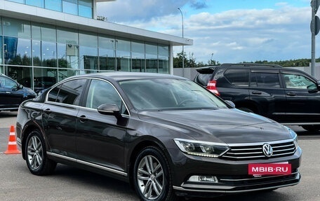 Volkswagen Passat B8 рестайлинг, 2017 год, 1 947 000 рублей, 3 фотография