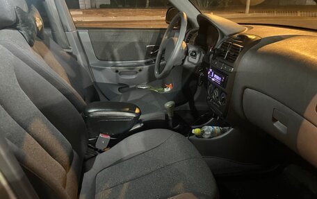 Hyundai Accent II, 2004 год, 235 000 рублей, 9 фотография