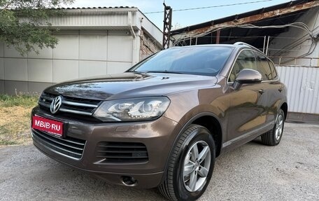 Volkswagen Touareg III, 2011 год, 1 640 000 рублей, 1 фотография