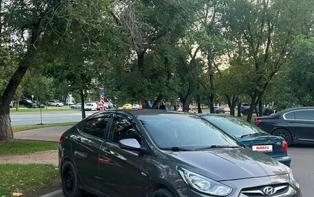 Hyundai Solaris II рестайлинг, 2013 год, 585 000 рублей, 3 фотография