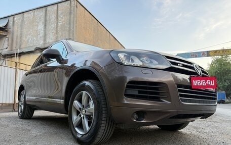 Volkswagen Touareg III, 2011 год, 1 640 000 рублей, 3 фотография