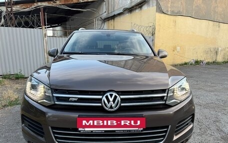 Volkswagen Touareg III, 2011 год, 1 640 000 рублей, 4 фотография