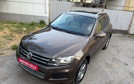 Volkswagen Touareg III, 2011 год, 1 640 000 рублей, 6 фотография