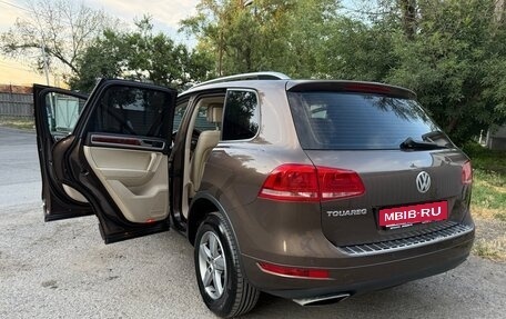 Volkswagen Touareg III, 2011 год, 1 640 000 рублей, 12 фотография