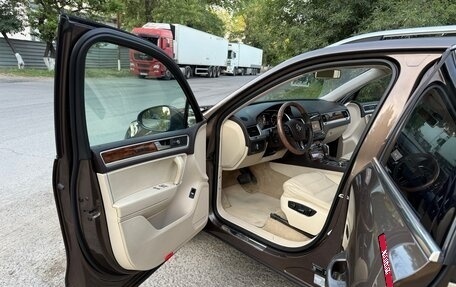 Volkswagen Touareg III, 2011 год, 1 640 000 рублей, 20 фотография