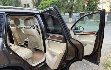 Volkswagen Touareg III, 2011 год, 1 640 000 рублей, 37 фотография