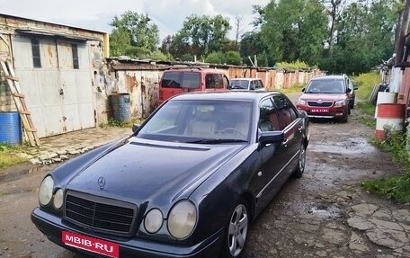 Mercedes-Benz E-Класс, 1996 год, 260 000 рублей, 1 фотография
