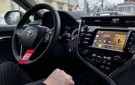 Toyota Camry, 2020 год, 1 790 000 рублей, 2 фотография