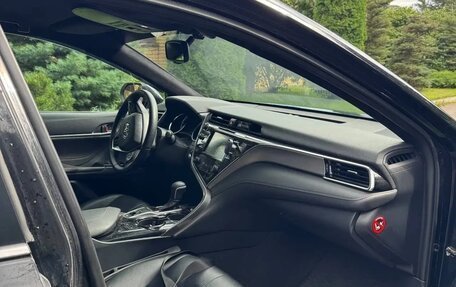 Toyota Camry, 2020 год, 1 790 000 рублей, 5 фотография