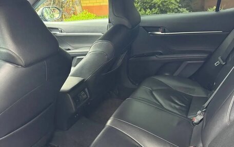 Toyota Camry, 2020 год, 1 790 000 рублей, 6 фотография