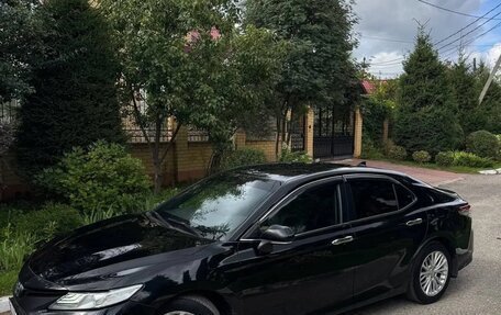 Toyota Camry, 2020 год, 1 790 000 рублей, 3 фотография