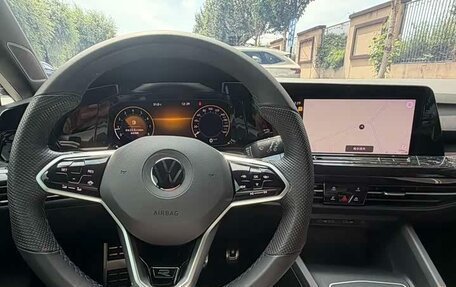 Volkswagen Golf VIII, 2023 год, 1 730 000 рублей, 11 фотография