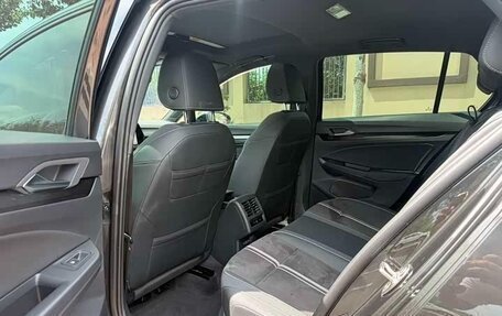 Volkswagen Golf VIII, 2023 год, 1 730 000 рублей, 18 фотография