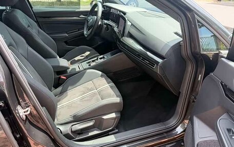 Volkswagen Golf VIII, 2023 год, 1 730 000 рублей, 17 фотография