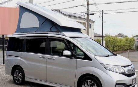 Honda Stepwgn IV, 2017 год, 1 420 000 рублей, 3 фотография