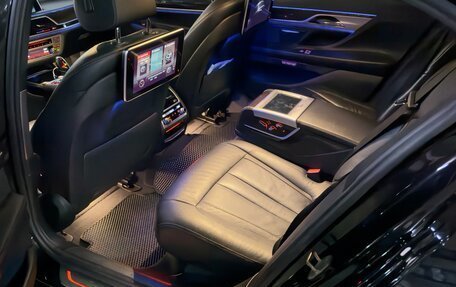 BMW 7 серия, 2017 год, 2 670 000 рублей, 5 фотография