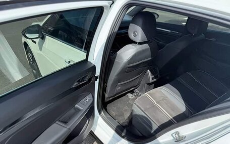 Volkswagen Golf VIII, 2022 год, 16 фотография