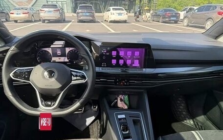 Volkswagen Golf VIII, 2022 год, 9 фотография