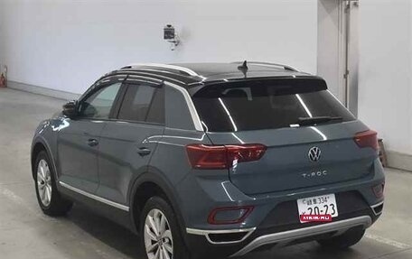 Volkswagen T-Roc I, 2023 год, 1 499 000 рублей, 4 фотография