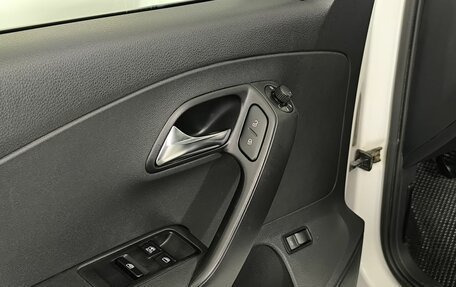 Volkswagen Polo VI (EU Market), 2015 год, 750 000 рублей, 9 фотография