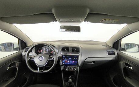 Volkswagen Polo VI (EU Market), 2015 год, 750 000 рублей, 11 фотография