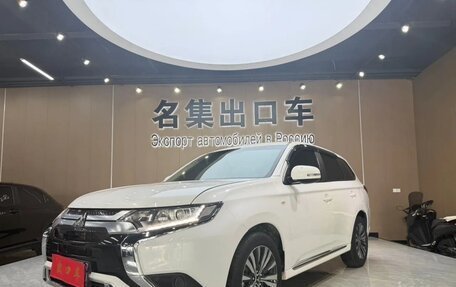Mitsubishi Outlander III рестайлинг 3, 2021 год, 1 786 020 рублей, 3 фотография