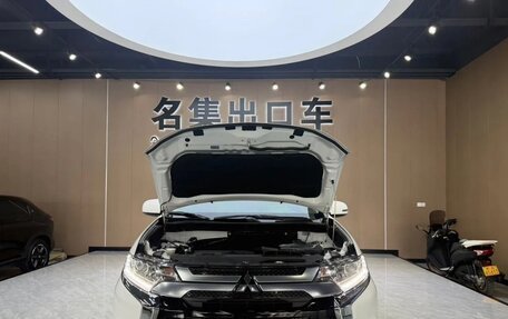 Mitsubishi Outlander III рестайлинг 3, 2021 год, 1 786 020 рублей, 8 фотография