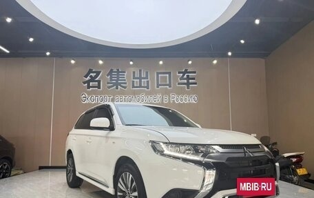 Mitsubishi Outlander III рестайлинг 3, 2021 год, 1 786 020 рублей, 2 фотография
