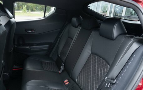 Toyota C-HR I рестайлинг, 2019 год, 1 877 000 рублей, 12 фотография