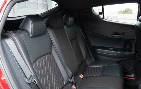 Toyota C-HR I рестайлинг, 2019 год, 1 877 000 рублей, 14 фотография