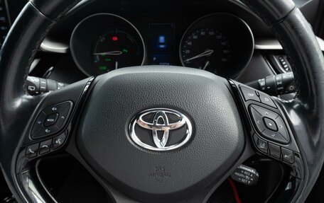 Toyota C-HR I рестайлинг, 2019 год, 1 877 000 рублей, 21 фотография