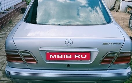 Mercedes-Benz E-Класс, 2000 год, 390 000 рублей, 2 фотография