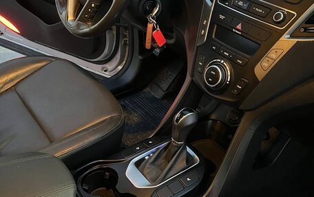 Hyundai Santa Fe III рестайлинг, 2017 год, 2 400 000 рублей, 3 фотография