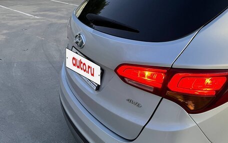 Hyundai Santa Fe III рестайлинг, 2017 год, 2 400 000 рублей, 23 фотография
