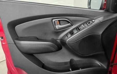 Hyundai ix35 I рестайлинг, 2014 год, 1 400 000 рублей, 23 фотография